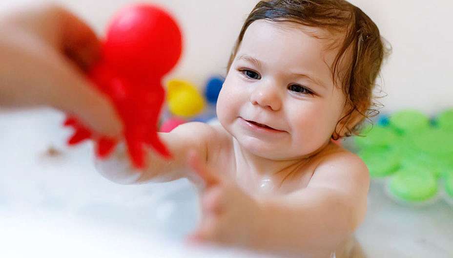 הנקה ועקומת הגדילה: איך יודעים אם התינוק יונק מספיק?