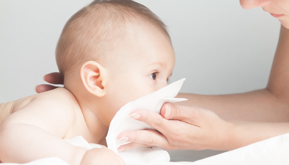 אף סתום לתינוק